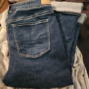 American Eagle Cropped Jeans